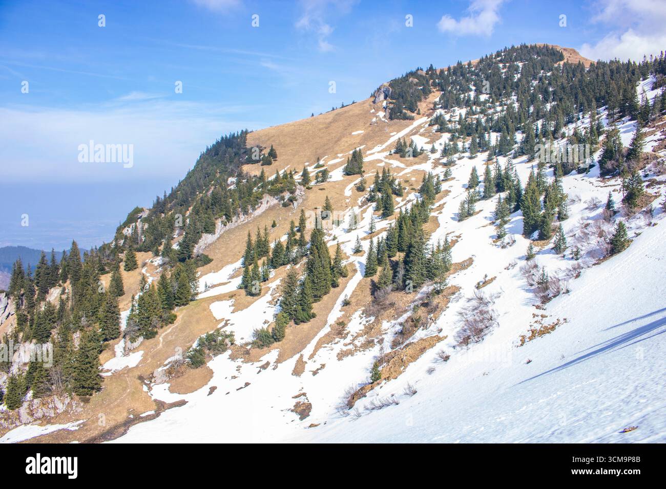 Berglandschaft, Landschaftsfoto eines Aufstiegs im Frühling in den deutschen Alpen Stockfoto