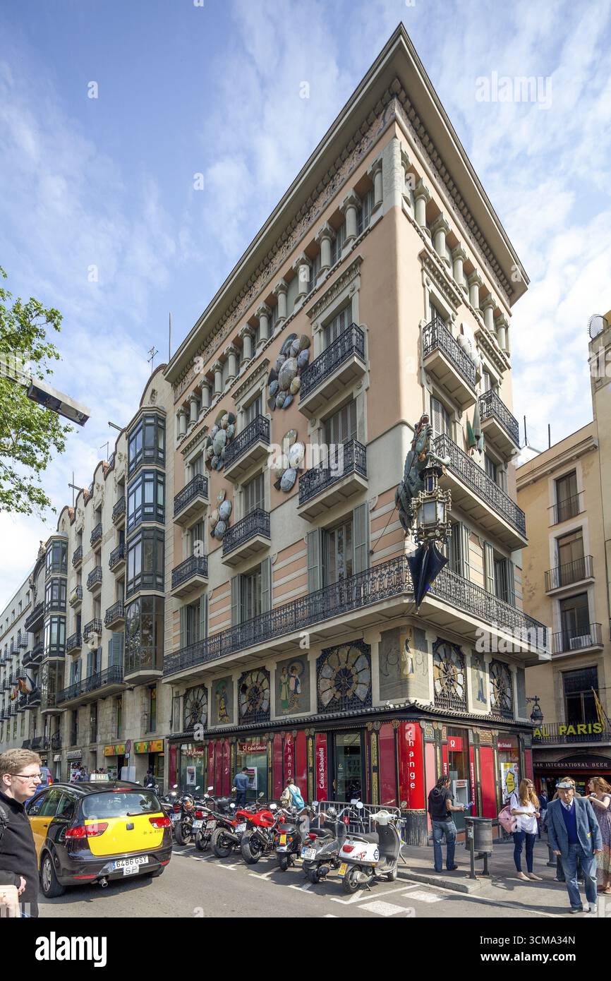 Drachenhaus auf der Rambla, Ramblas, Rambles, Fußgängerzone, Barcelona, Katalonien, Spanien, Europa, Stadtbesichtigung, Tourismus, Stadtbesichtigung Europa, Stadttourismus Stockfoto