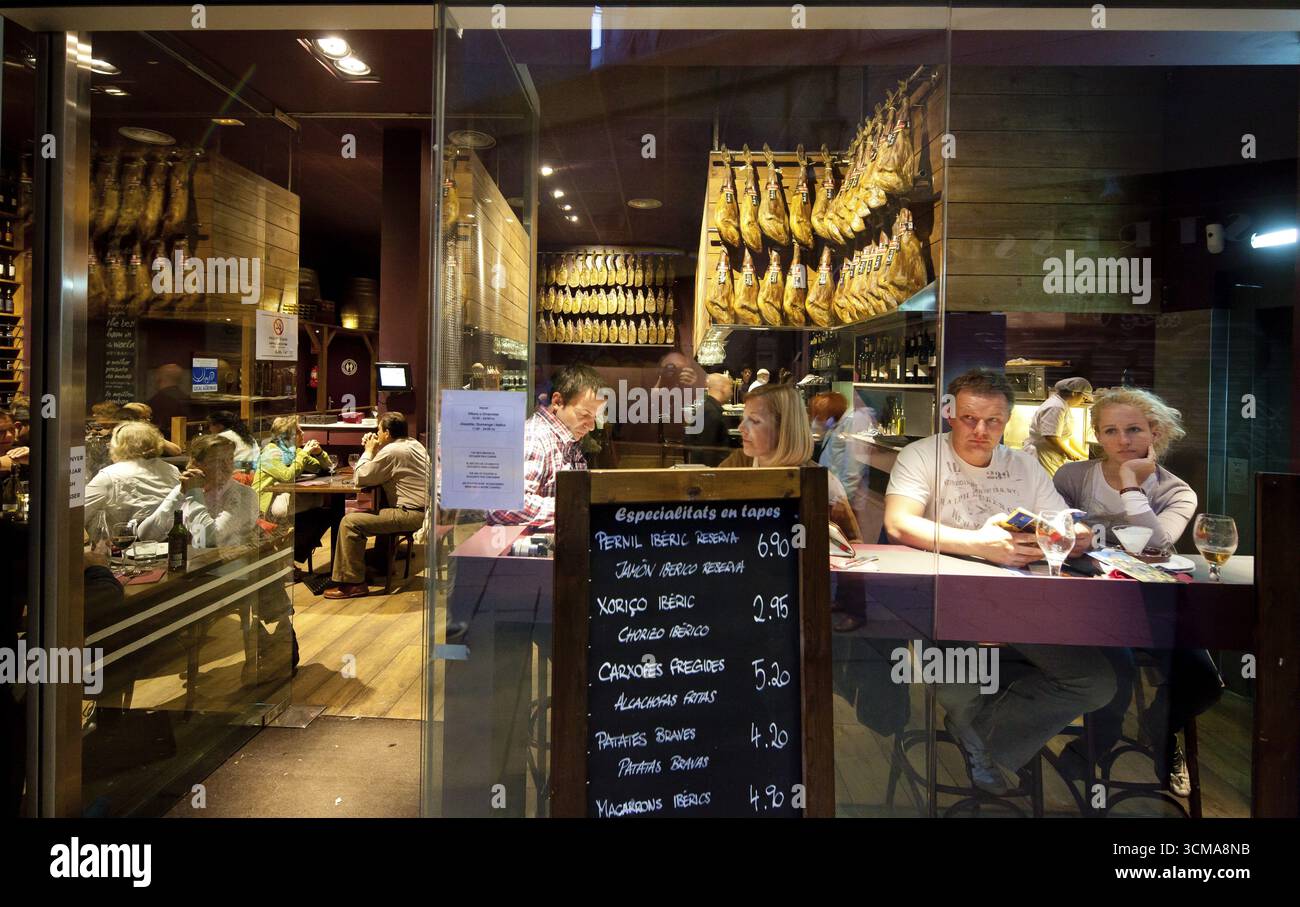 Tour durch Barcelona, Karwoche, Barcelona, Stadtbesichtigung, Tourismus, Katalonien, Spanien, Europa, Stadtbesichtigung, Katalonien, Stadttourismus, Tourismus c Stockfoto