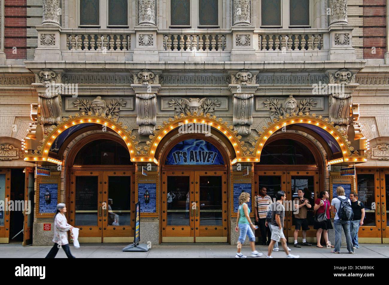 Eintritt zum historischen Hilton Theatre in Mahatten, New York City, USA Stockfoto