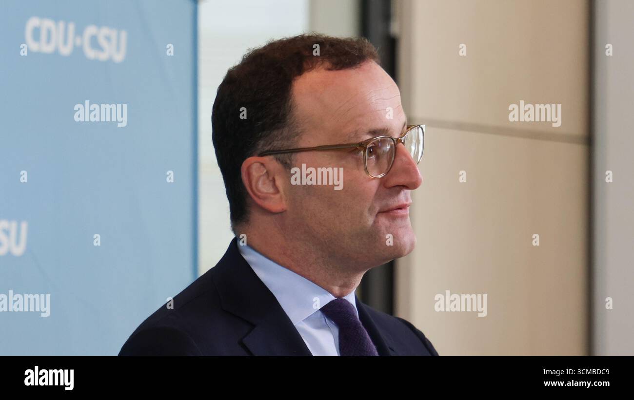 Berlin, Deutschland, 15. September 2025. Pressemitteilung vor dem Fraktionssitzung mit dem Vorsitzenden der CDU/CSU-Fraktion. Foto: Klaus Kroenert Credit: Klaus Kroenert/Alamy Live News Stockfoto