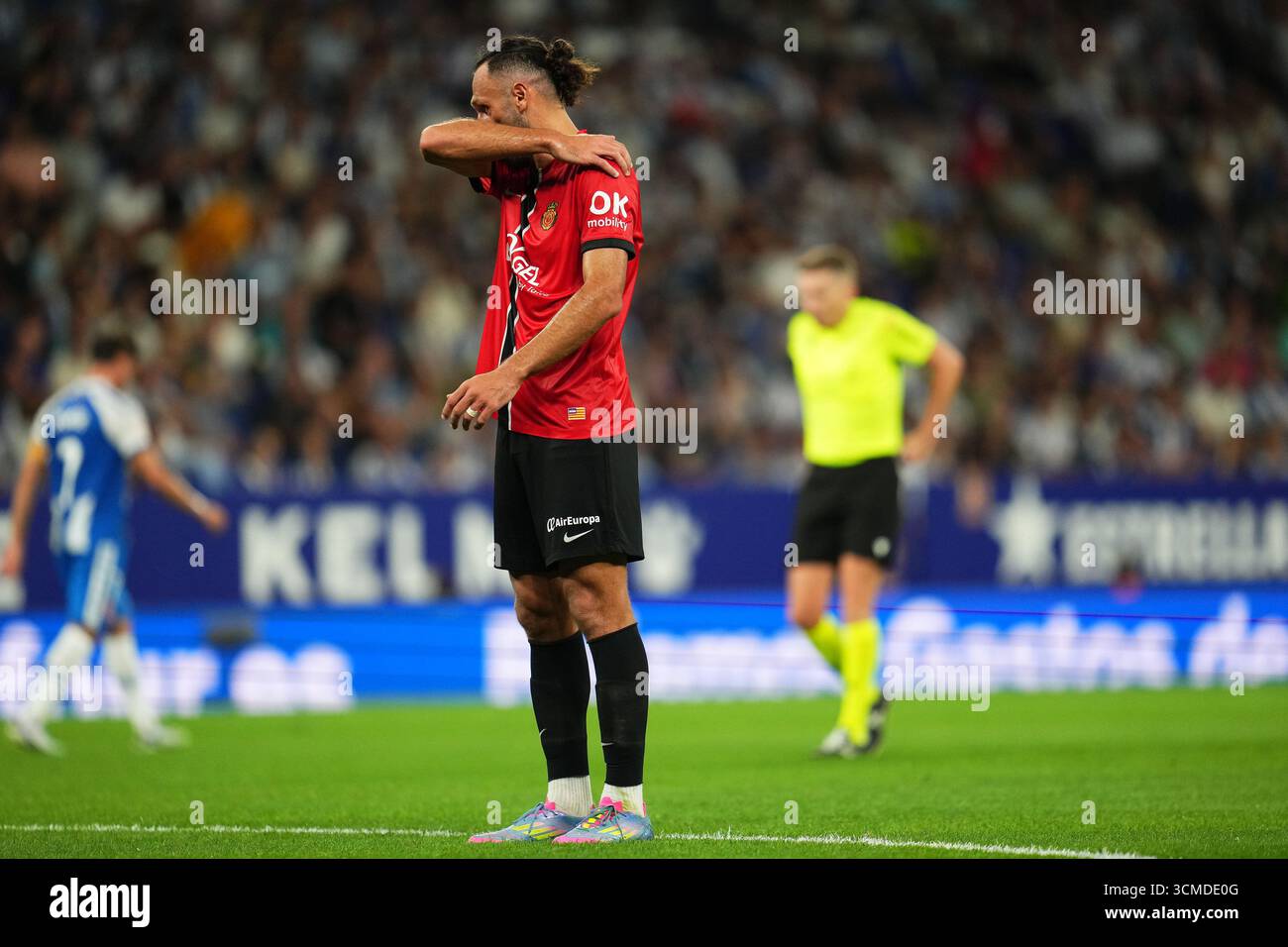 Barcelona, Spanien. September 2025. Vedat Muriqi von RCD Mallorca spielte am 15. September 2025 im RCDE-Stadion in Barcelona, Spanien, während des La Liga EA Sports Match zwischen RCD Espanyol und RCD Mallorca. (Foto: Bagu Blanco/PRESSIN) Credit: PRESSINPHOTO SPORTS AGENCY/Alamy Live News Stockfoto