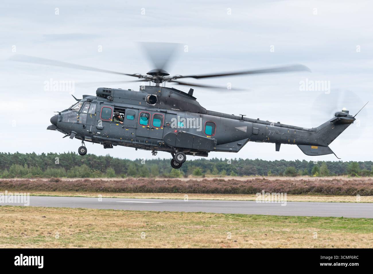 Der Eurocopter EC725 Caracal (Airbus Helicopters H225M) Militärhubschrauber der ungarischen Streitkräfte. Stockfoto
