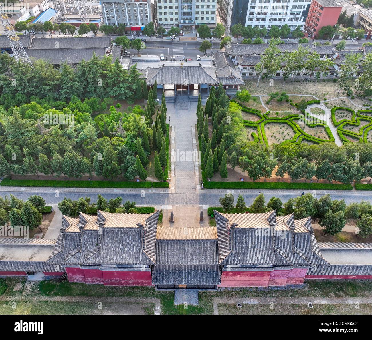 Luftaufnahmen des Yongzhao-Mausoleums der Nördlichen Song-Dynastie in der Stadt Gongyi, Zhengzhou, Provinz Henan Stockfoto