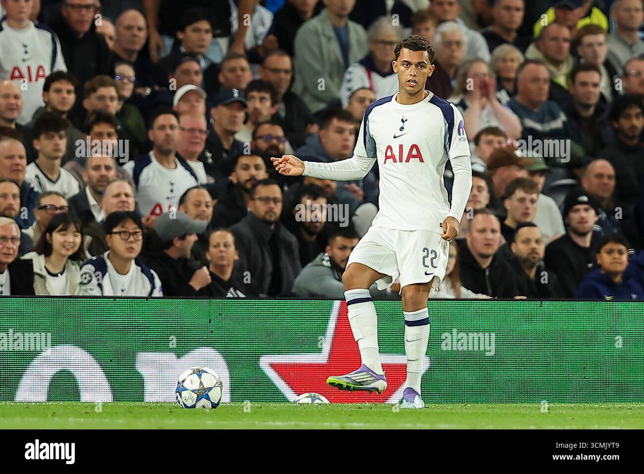 London, Großbritannien. September 2025. Brennan Johnson von Tottenham Hotspur während des Tottenham Hotspur FC gegen Villarreal CF Champions League Round One Spiels im Tottenham Hotspur Stadium, London, Großbritannien am 16. September 2025 Credit: Katie Chan/Every Second Media Credit: Every Second Media/Alamy Live News Stockfoto