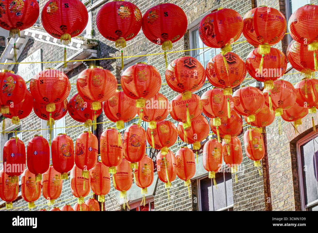 Laternen in Londons Chinatown Stockfoto
