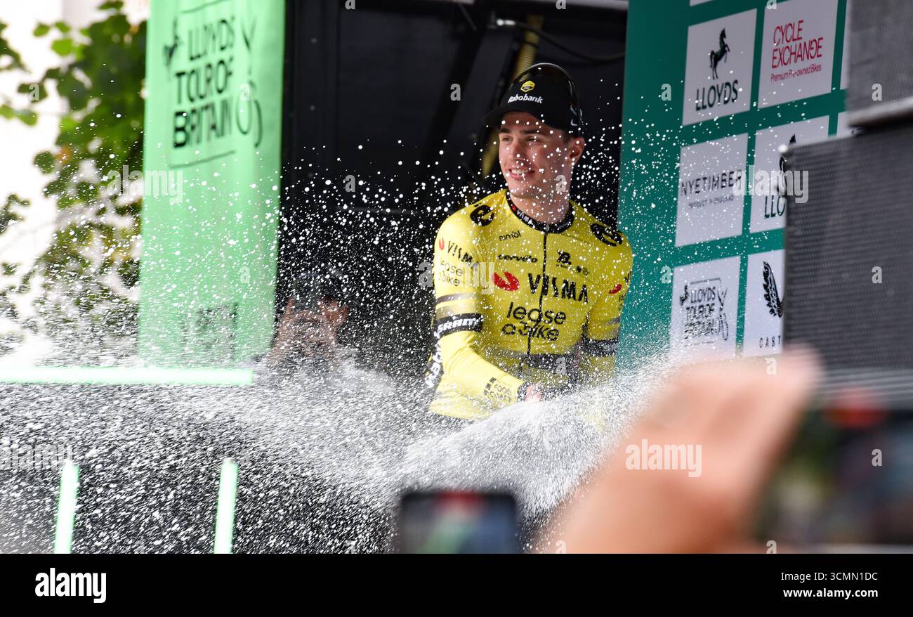 Das Radrennen der Lloyds Tour of Britain 2025, bei dem Geraint Thomas in seinem letzten Rennen in seiner Heimatstadt Cardiff teilnahm. Olav Kooij Stockfoto