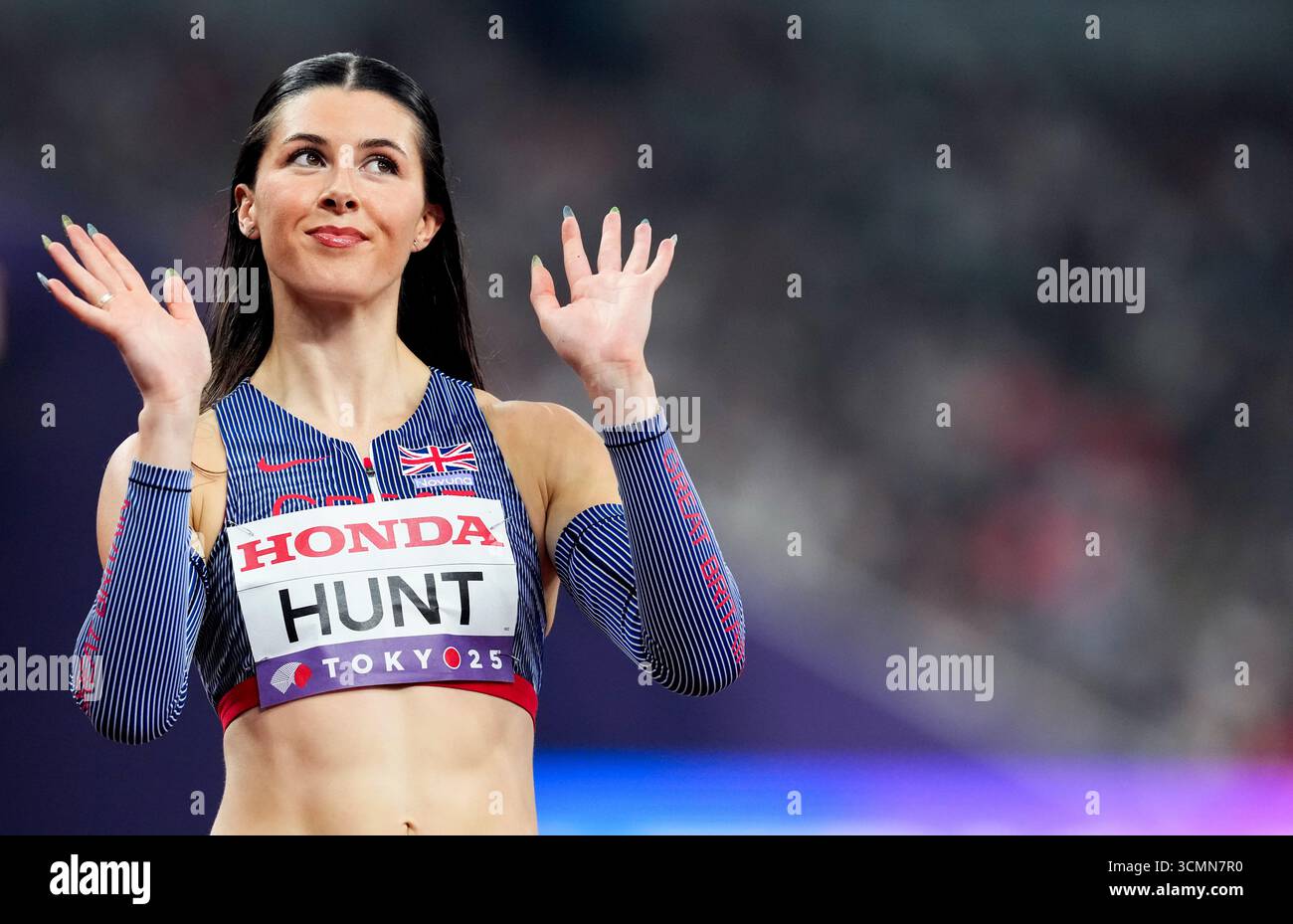 Amy Hunt aus Großbritannien nach der 200 m Heat 5 der Frauen am fünften Tag der Leichtathletik-Weltmeisterschaft 2025 im Japan National Stadium in Tokio. Bilddatum: Mittwoch, 17. September 2025. Stockfoto