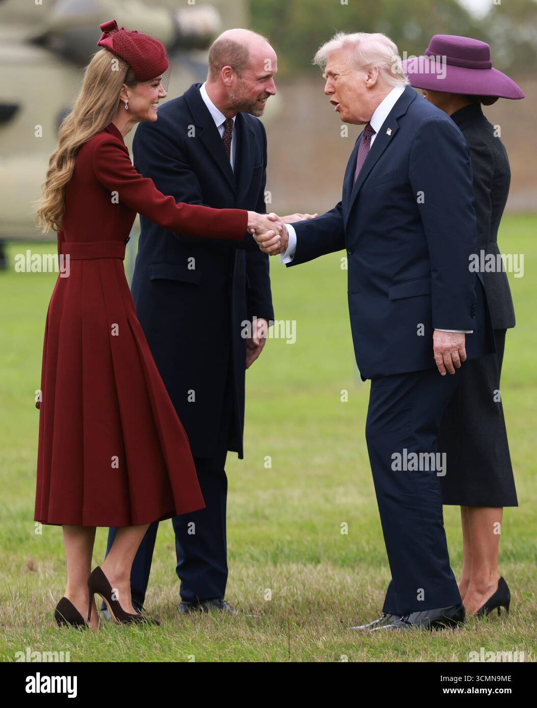 Der Prinz und die Prinzessin von Wales empfangen US-Präsident Donald Trump und First Lady Melania Trump auf Windsor Castle in Windsor, Berkshire, am ersten Tag ihres zweiten Staatsbesuchs in Großbritannien. Bilddatum: Mittwoch, 17. September 2025. Stockfoto