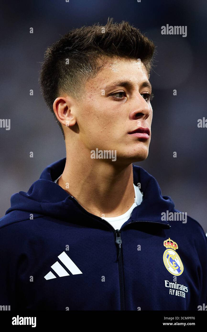 MADRID, SPANIEN - 16. SEPTEMBER: Arda Guler von Real Madrid während des MD1-Spiels der UEFA Champions League 2025/26 zwischen Real Madrid C.F. und Olympique de Marseille im Estadio Santiago Bernabeu am 16. September 2025 in Madrid. (Foto von QSP) Stockfoto