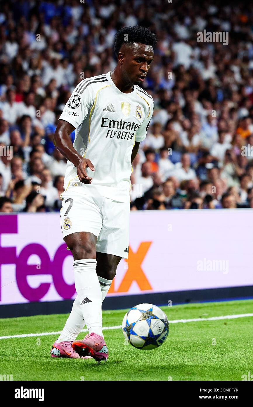 MADRID, SPANIEN - 16. SEPTEMBER: Vinicius Junior von Real Madrid während des MD1-Spiels der UEFA Champions League 2025/26 zwischen Real Madrid C.F. und Olympique de Marseille im Estadio Santiago Bernabeu am 16. September 2025 in Madrid. (Foto von QSP) Stockfoto