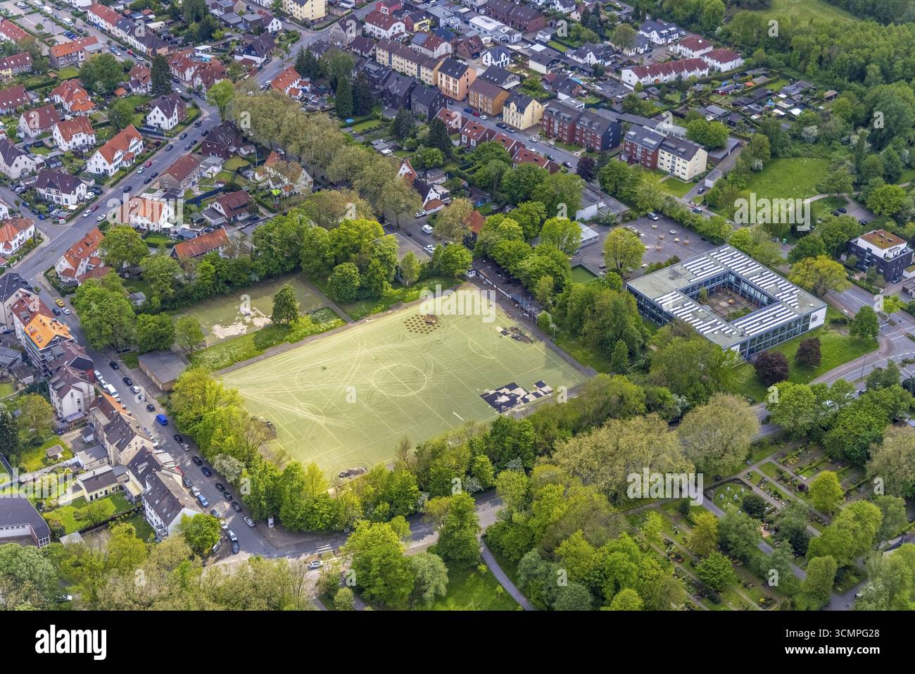 Luftbild, Hans-Tilkowski-Schule und Sportplatz, Eickel, Herne, Ruhrgebiet, Nordrhein-Westfalen, Deutschland, Bildung, Bildungseinrichtung, DE Stockfoto