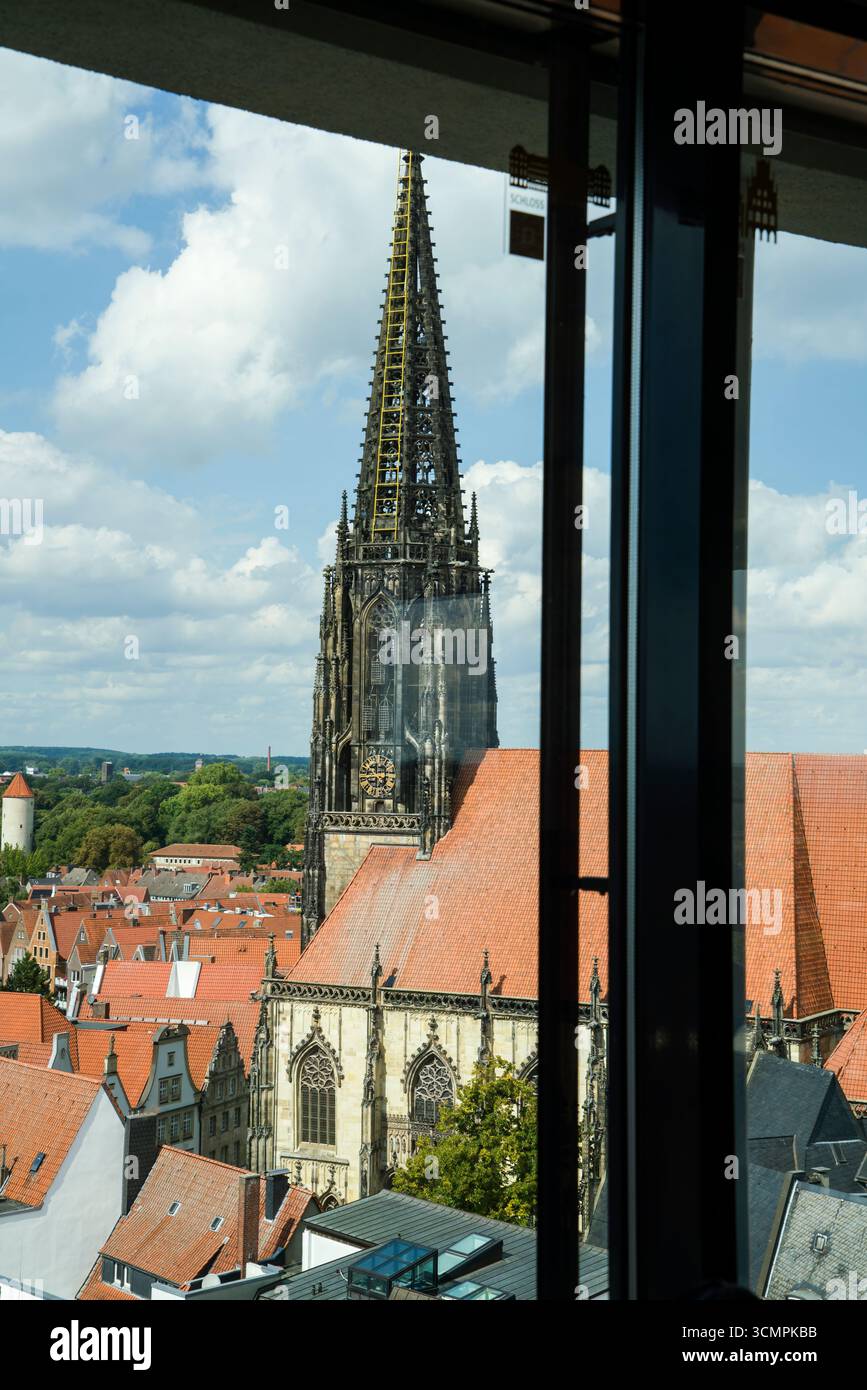 Aus der Vogelperspektive, Altstadt mit Sankt Lamberti, katholische Kirche St. Lambert, Münster, Nordrhein-Westfalen, Deutschland, Europa Stockfoto