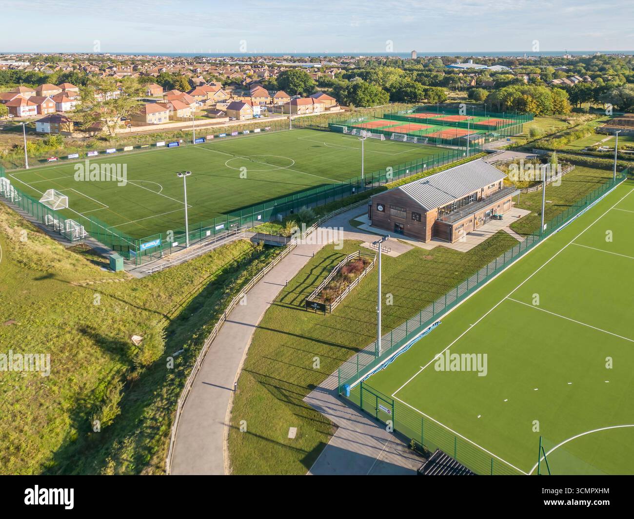 Blick aus der Vogelperspektive auf das Sportzentrum herne Bay, eine Multisportanlage in herne Bay in kent Stockfoto