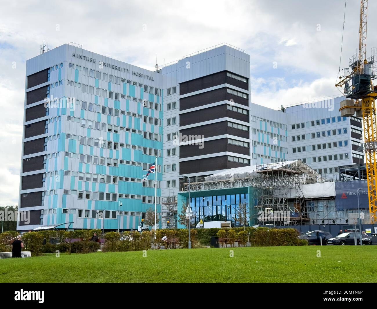 Hauptgebäude Critical Care Unit und Wards Aintree University Hospital Liverpool England UK.September 2025 Stockfoto