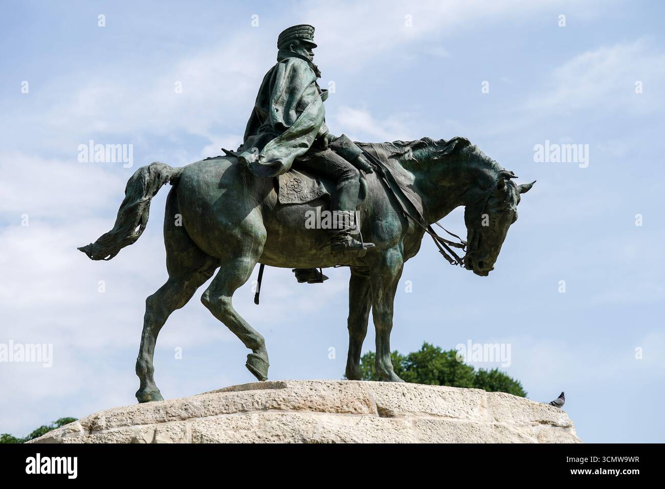 Das Denkmal im El Retiro Park zeigt eine Reiterstatue von König Alfonso XII., entworfen vom Architekten José Grases Riera Stockfoto