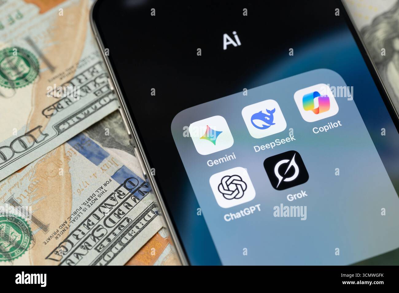 New York, USA – 12. September 2025: Mobile Apps auf dem Smartphone-Bildschirm aus nächster Nähe Stockfoto