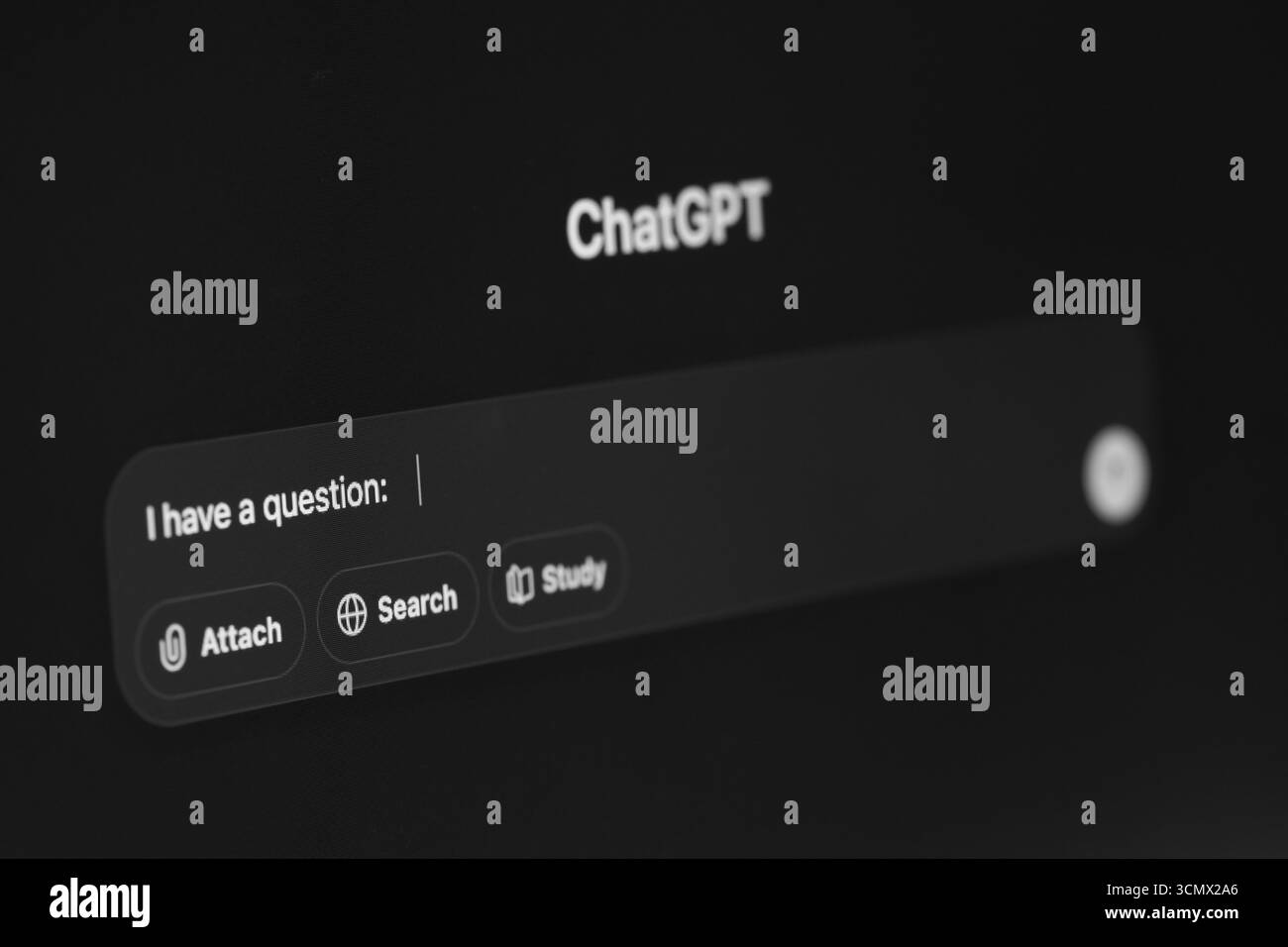 Computerbildschirm mit GPT-Chat mit einer ersten Frage Stockfoto