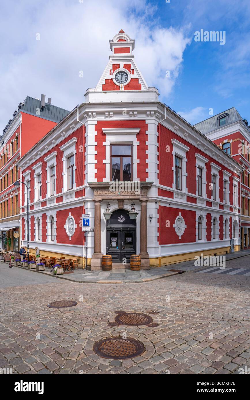 Blick auf farbenfrohe Architektur in der Altstadt tagsüber, Stavanger, Norwegen Stockfoto