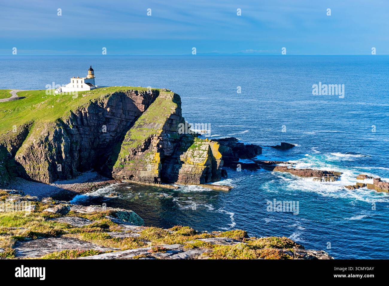 Stoer Head Lighthouse wurde 1870 von David und Thomas Stevenson auf Stoer Head Schottland gebaut Stockfoto
