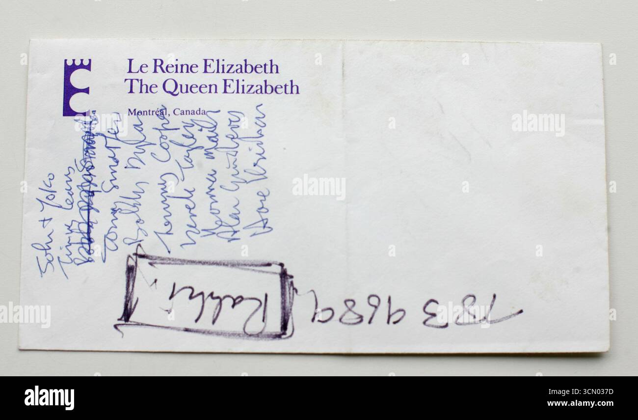 Die Texte von Give Peace A Chance werden erstmals in Bonhams am 24. Oktober 2005 versteigert Stockfoto