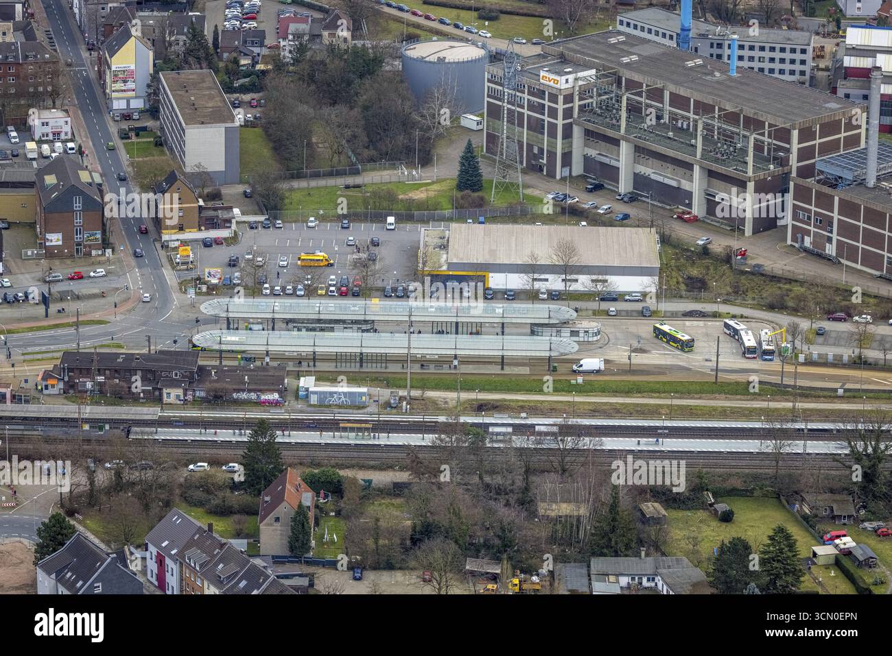 Luftaufnahme, Bahnhof und Busbahnhof, Biomasse-KWK-Anlage der Energieversorgung Oberhausen AG, Sterkrade Mitte, Oberhausen, Ruhrgebiet, N Stockfoto