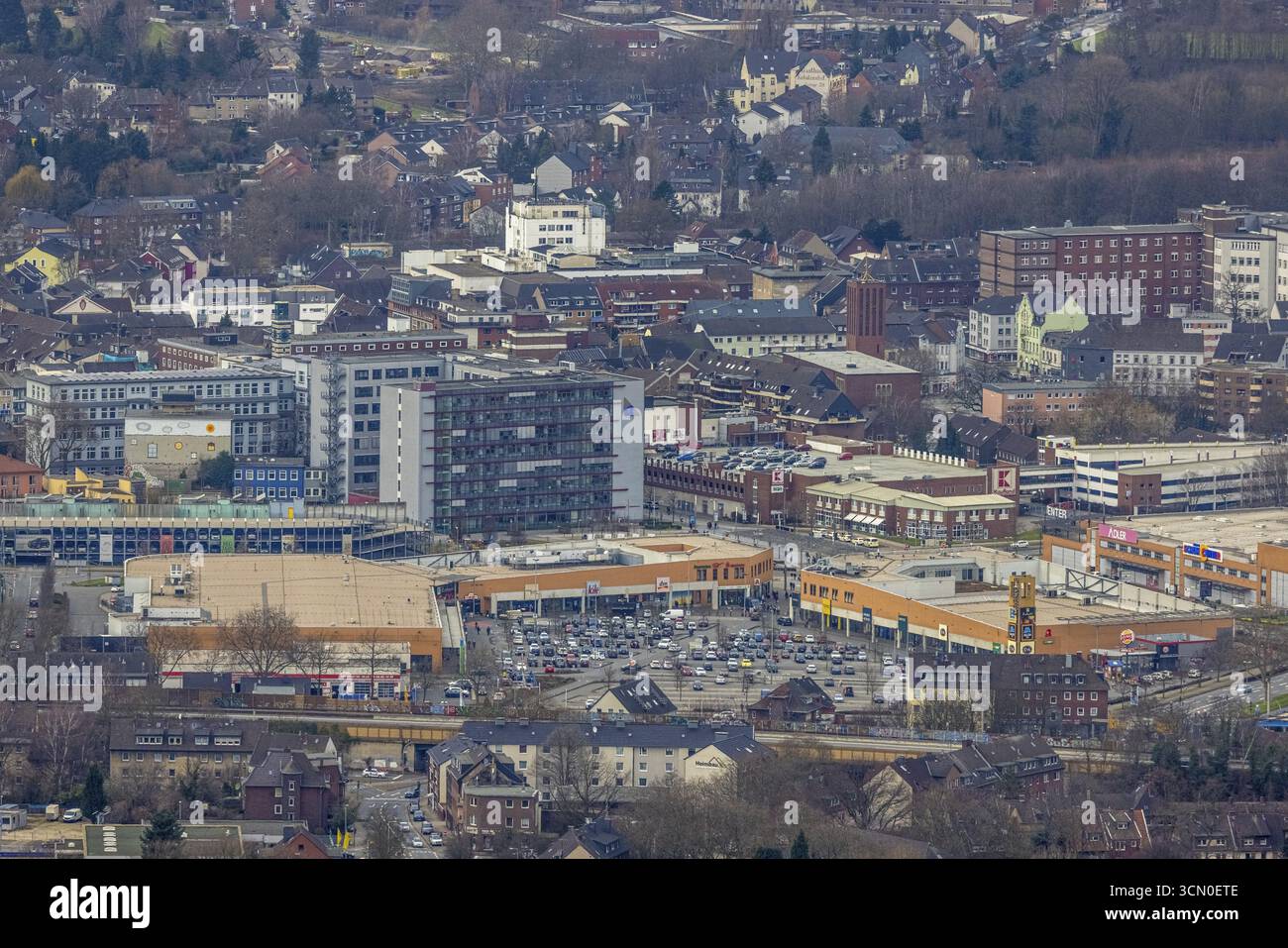 Luftansicht, Einkaufszentrum Sterkrader Tor, technisches Rathaus, Sterkrade Mitte, Oberhausen, Ruhrgebiet, Nordrhein-Westfalen, Deutschland, Behörde, Stockfoto