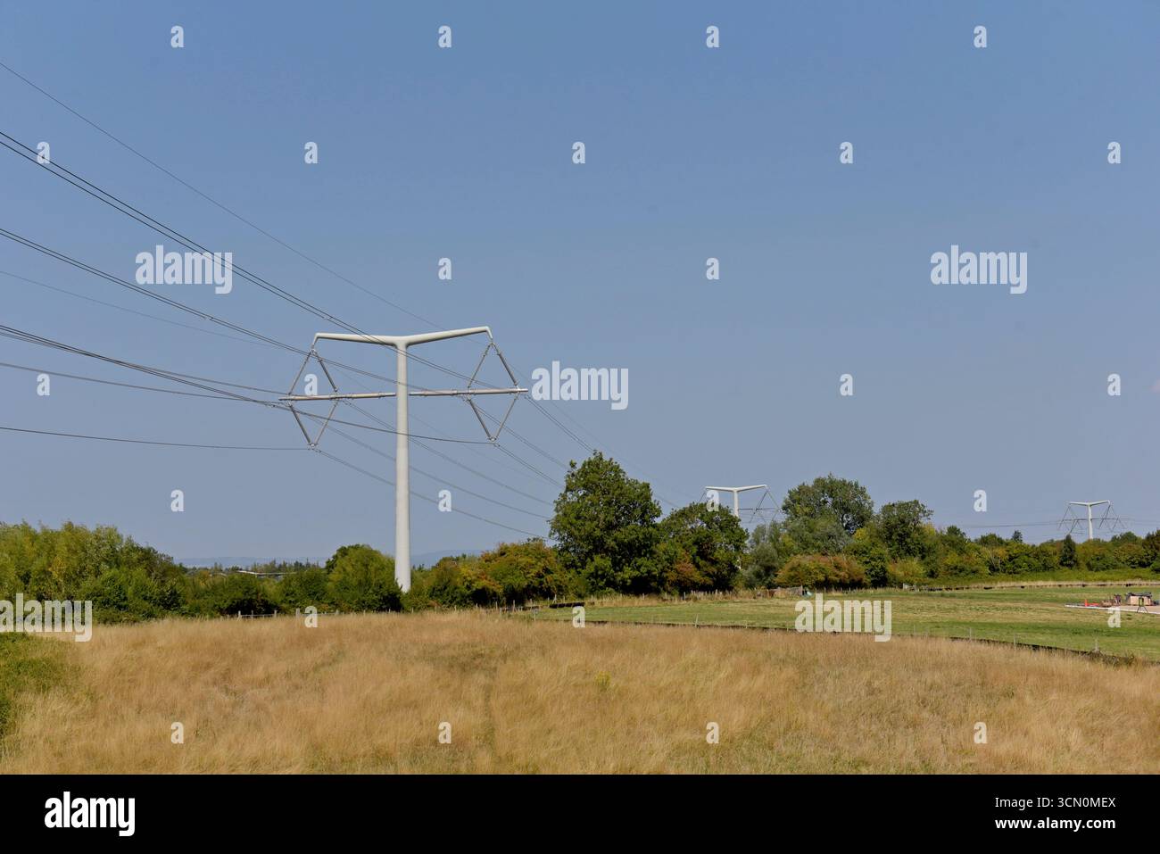 Neue T pylons Nr Portishead, Bristol, National Grid Strompylon-Erweiterung für Somerset Stromnetz für Hinkley C Kraftwerksausgang Aug 2025 Stockfoto
