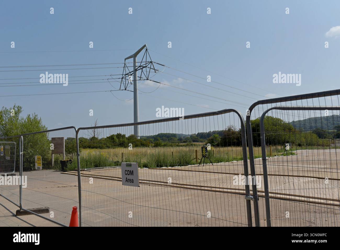 Neue T pylons Nr Portishead, Bristol, National Grid Strompylon-Erweiterung für Somerset Stromnetz für Hinkley C Kraftwerksausgang Aug 2025 Stockfoto
