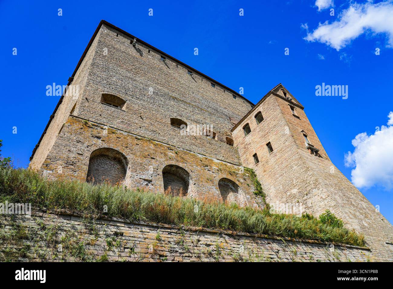 Brunnenturm der Hermann Burg alias Narva Festung in der estnischen Stadt Narva im Baltikum Stockfoto