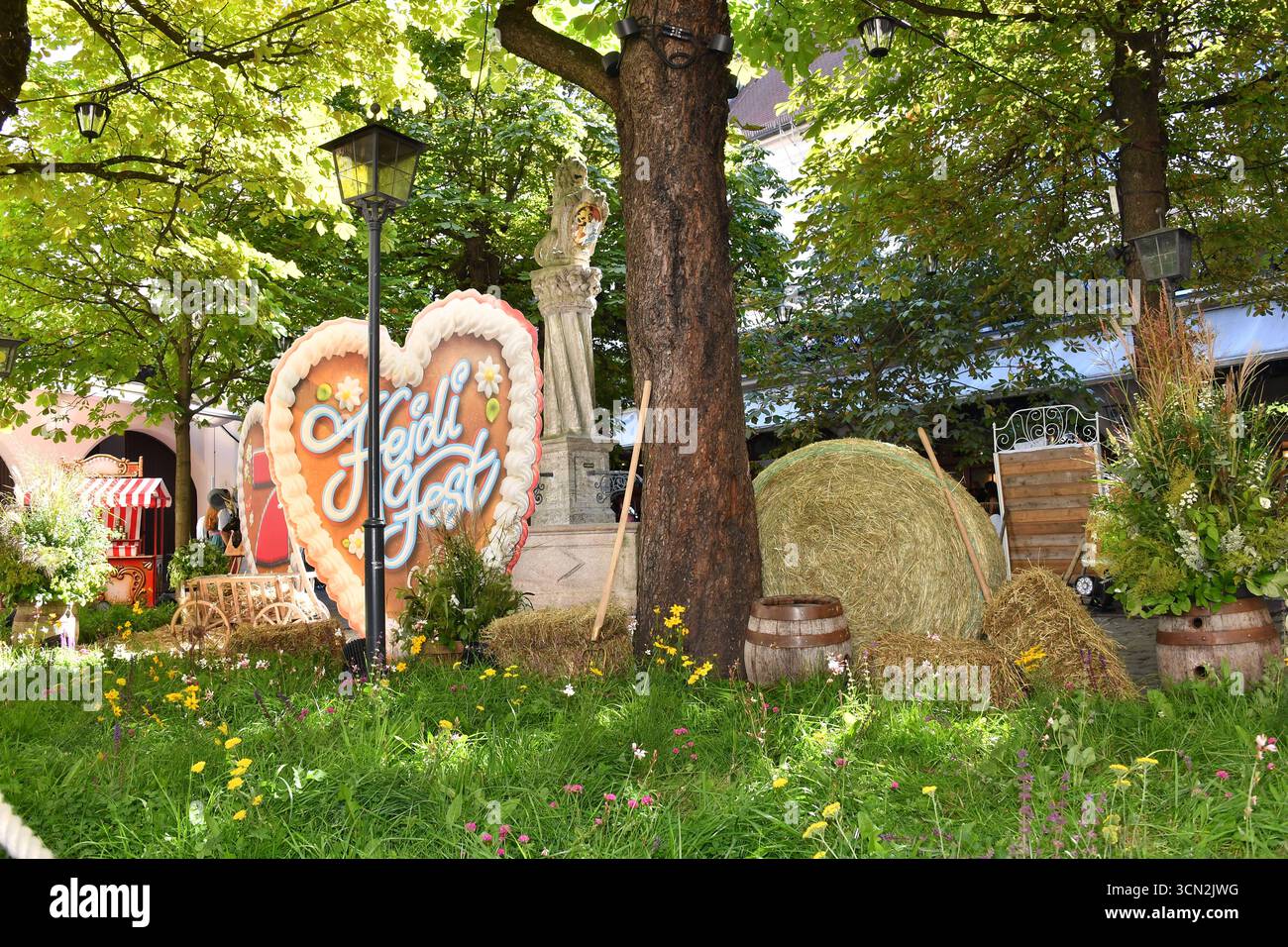 Übersicht / HeidiFest von Heidi Klum / Hofbräu / München / 18. September 2025 *** Übersicht HeidiFest von Heidi Klum Hofbräu München 18. September 2025 Stockfoto