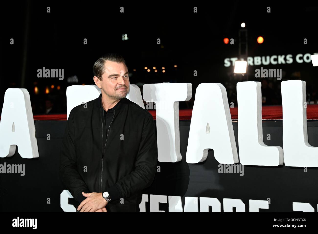 18. September 2025, Mexiko-Stadt, Ciudad de Mexico, Mexiko: Schauspieler Leonardo DiCaprio besucht den roten Teppich für â€˜One Battle After Anotherâ€™ Fan Event im Toreo Parque Central. Am 18. September 2025 in Mexiko-Stadt. (Foto: Carlos Tischler/ Eyepix Group (Kreditbild: © Carlos Tischler/Okulare via ZUMA Press Wire) NUR FÜR REDAKTIONELLE VERWENDUNG! Nicht für kommerzielle ZWECKE! Stockfoto