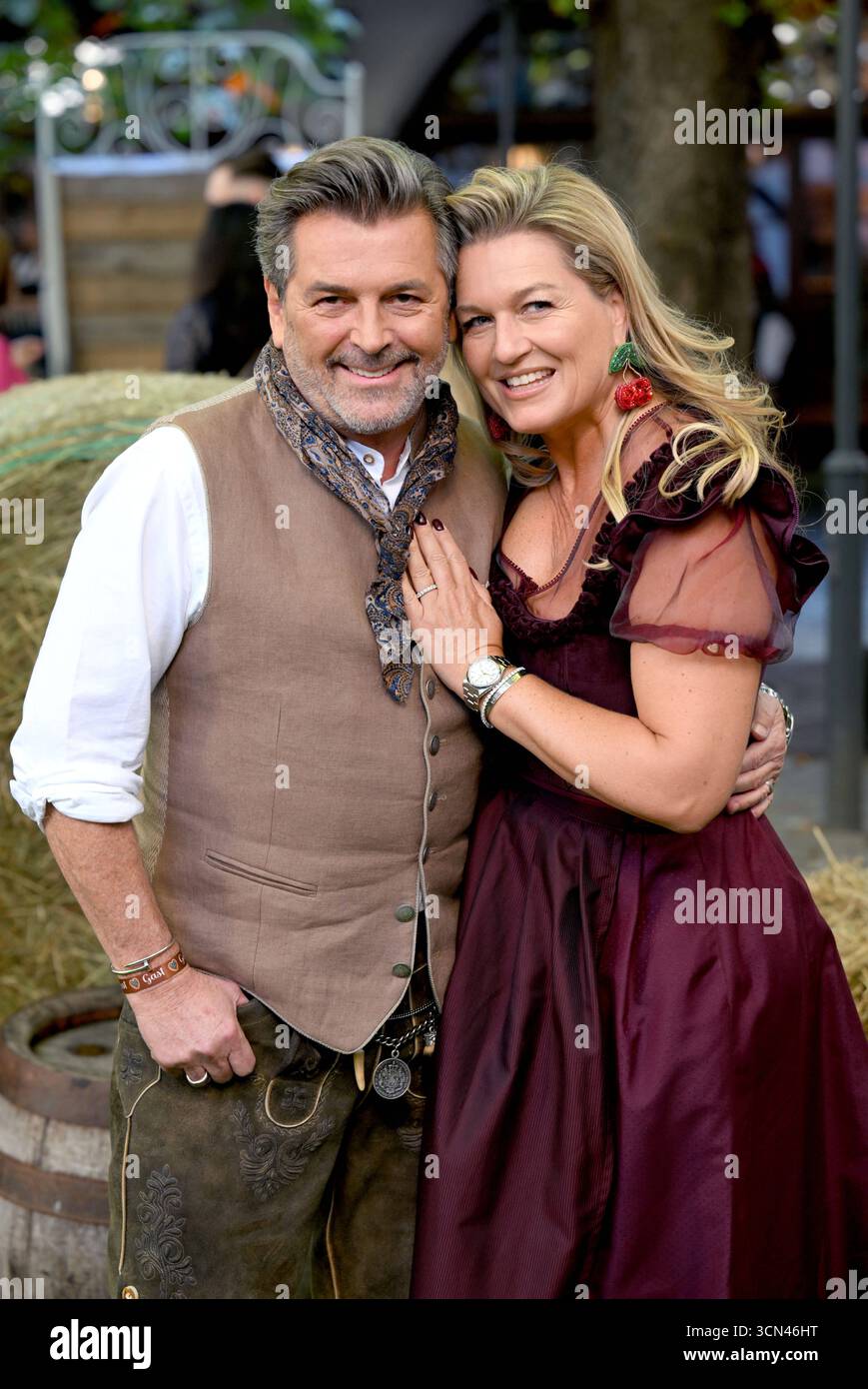 Thomas anders mit Frau Claudia - Heidifest von Heidi Klum im Hofbräuhaus in München - 18. September 2025 *** Thomas anders mit Frau Claudia HeidiFest von Heidi Klum im Hofbräuhaus in München 18. September 2025 Stockfoto