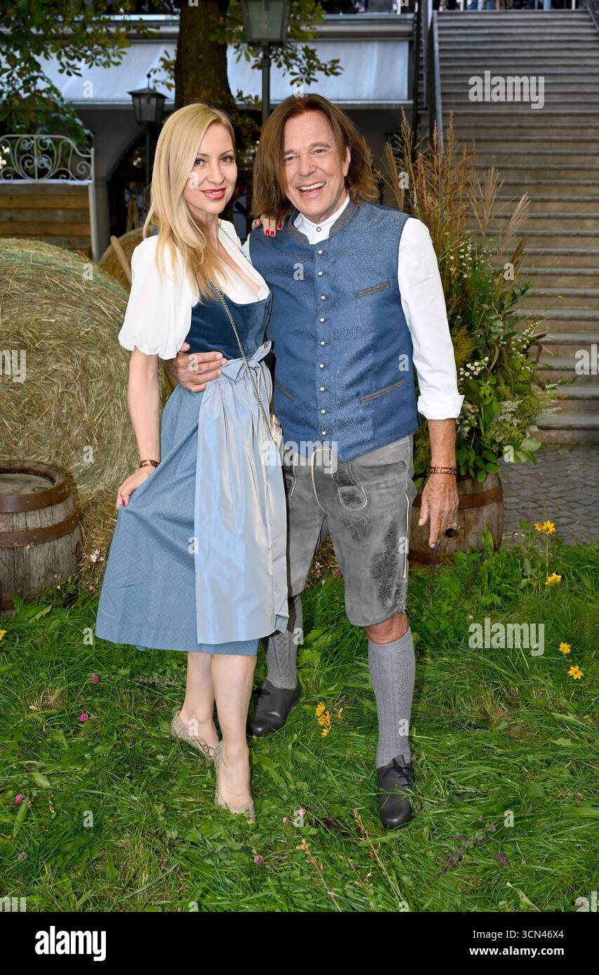 Jürgen Drews mit Frau Ramona - Heidifest von Heidi Klum im Hofbräuhaus in München - 18. September 2025 *** Jürgen Drews mit Frau Ramona HeidiFest von Heidi Klum im Hofbräuhaus in München 18. September 2025 Stockfoto