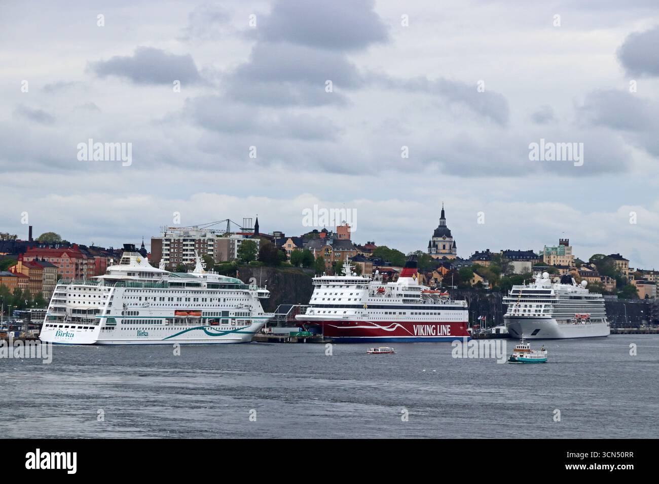 Schiffe liegen im Dock, Stockholm Stockfoto