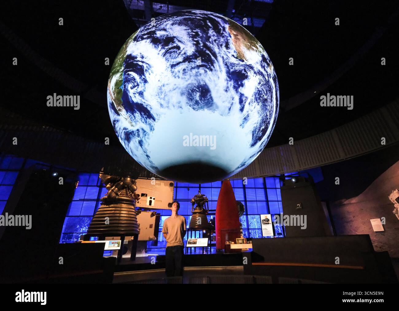 Science Museum, London, Großbritannien. September 2025. Embargo bis 0,01 UHR UK BST Samstag, 20. September 2025. Fotoruf:: Neue Space Gallery eröffnet im Science Museum in London. Wir feiern das erste Weltraumzeitalter und die Zukunft der Weltraumforschung. Credit: Matthew Chattle/Alamy Live News Stockfoto Science Museum, London, Großbritannien. September 2025. Embargo bis 0,01 UHR UK BST Samstag, 20. September 2025. Fotoruf:: Neue Space Gallery eröffnet im Science Museum in London. Wir feiern das erste Weltraumzeitalter und die Zukunft der Weltraumforschung. Credit: Matthew Chattle/Alamy Live News Stockfoto