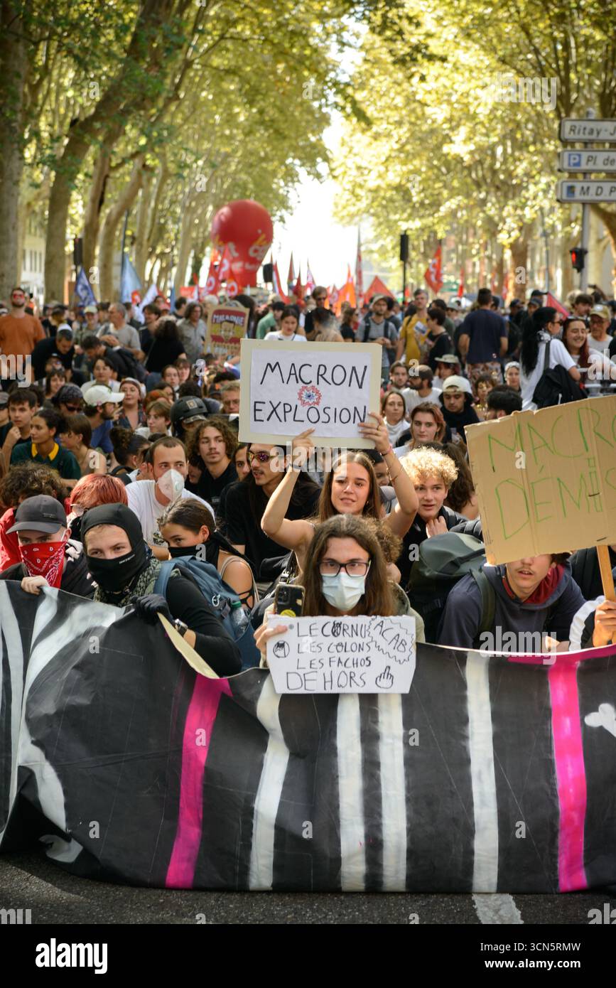 Toulouse, Frankreich. September 2025. Demonstration in den Straßen von Toulouse für den gewerkschaftsstreik am 18. September 2025 - 19/09/2025 - Frankreich/Occitanie/Toulouse - Mathieu Pinard Baillet/Le Pictorium Credit: LE PICTORIUM/Alamy Live News Stockfoto