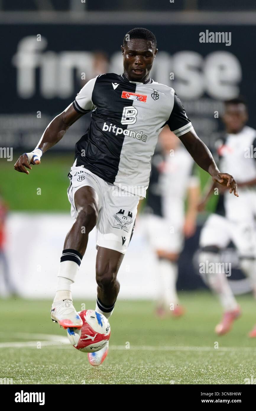 Carouge, Schweiz. September 2025. Im 16. Finale des Schweizer Cup-Spiels zwischen Etoile Carouge FC und FC Basel im Stade de la Fontenette in Carouge, Schweiz Credit: SPP Sport Press Photo. /Alamy Live News Stockfoto