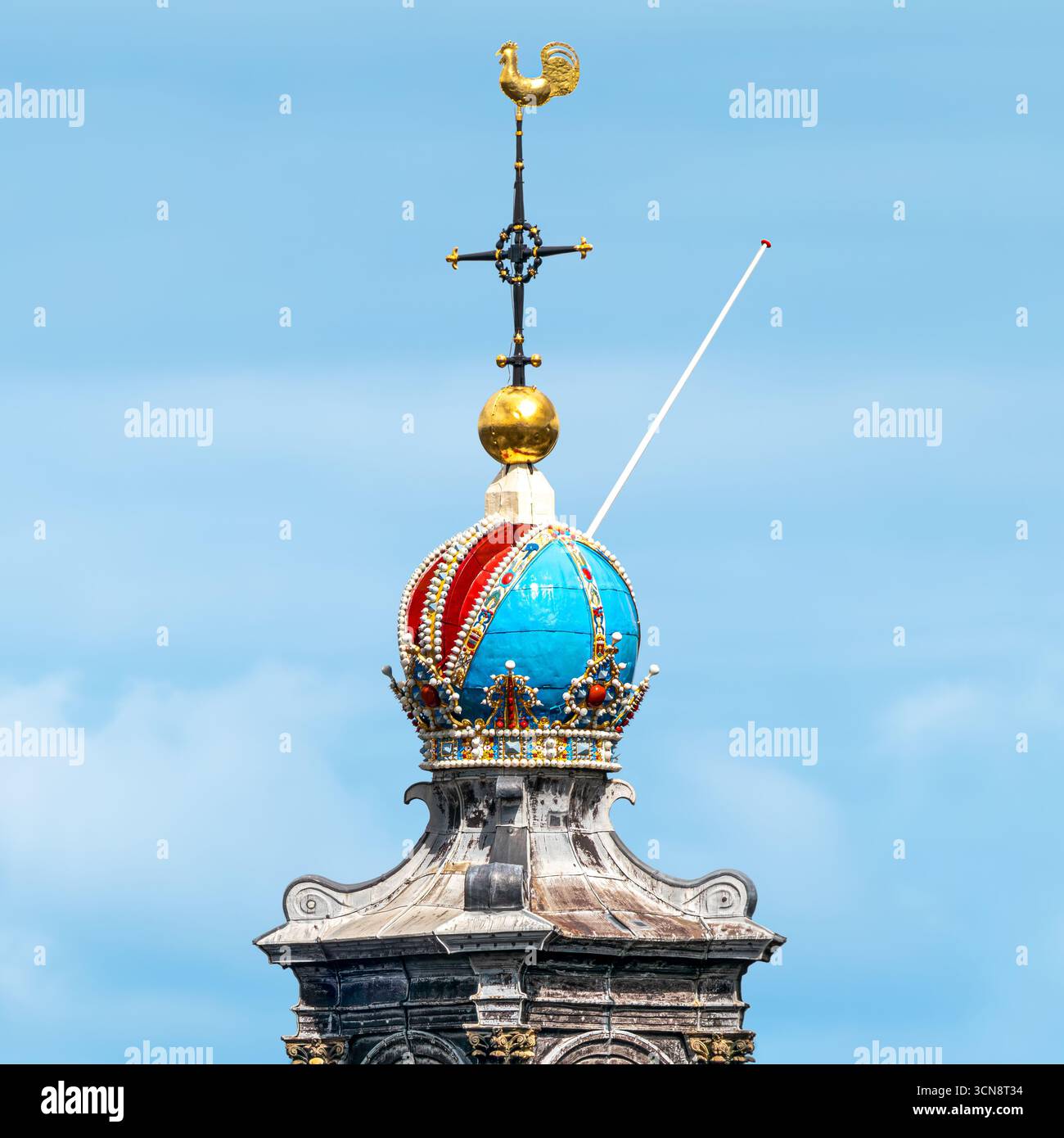 Kaiserkrone von Österreich von Maximilian I. Kaiser des Heiligen Römischen Reiches auf dem Westertoren, Westerkerk, Westturm Westkirchenturm in Amsterdam Stockfoto