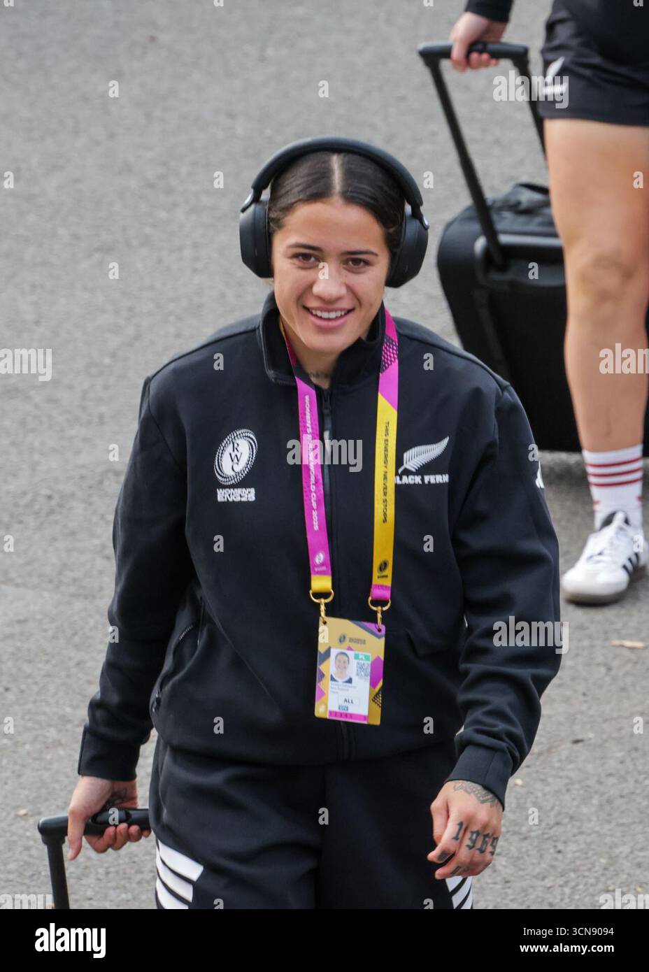 Bristol, Großbritannien. September 2025. Katelyn Vahaakolo (NZL) kommt zum Halbfinale-Rugby-Weltmeisterschaftsspiel Neuseeland gegen Kanada im Ashton Gate Stadium. NUR REDAKTIONELLE VERWENDUNG. NICHT FÜR KOMMERZIELLE ZWECKE. Bristol, Großbritannien © ️ Credit: Elsie Kibue/Alamy Live News Stockfoto