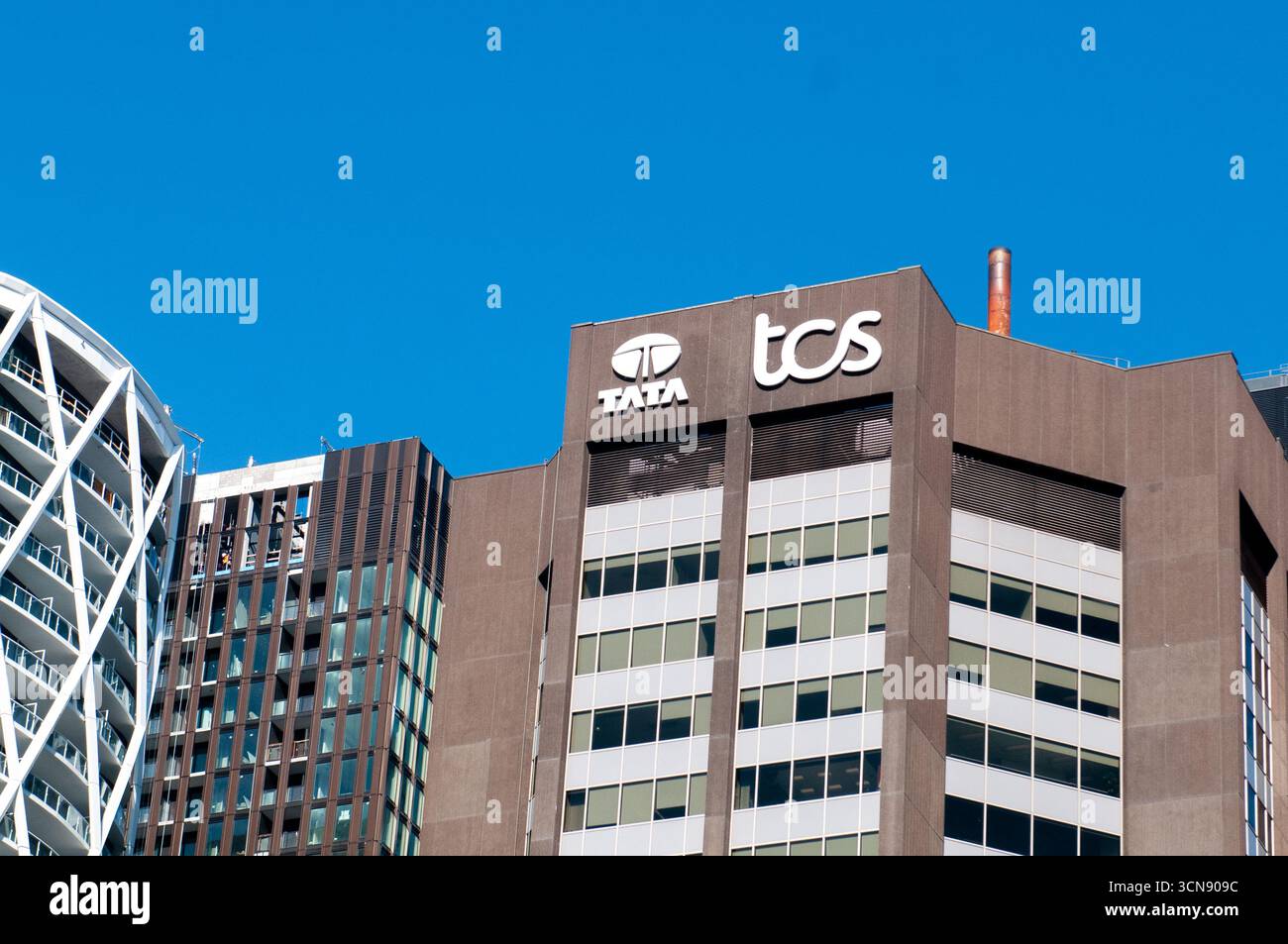 Toronto, ON, Kanada – 6. September 2025: Sehen Sie sich das Logo der TATA Consulting Services Company an Stockfoto