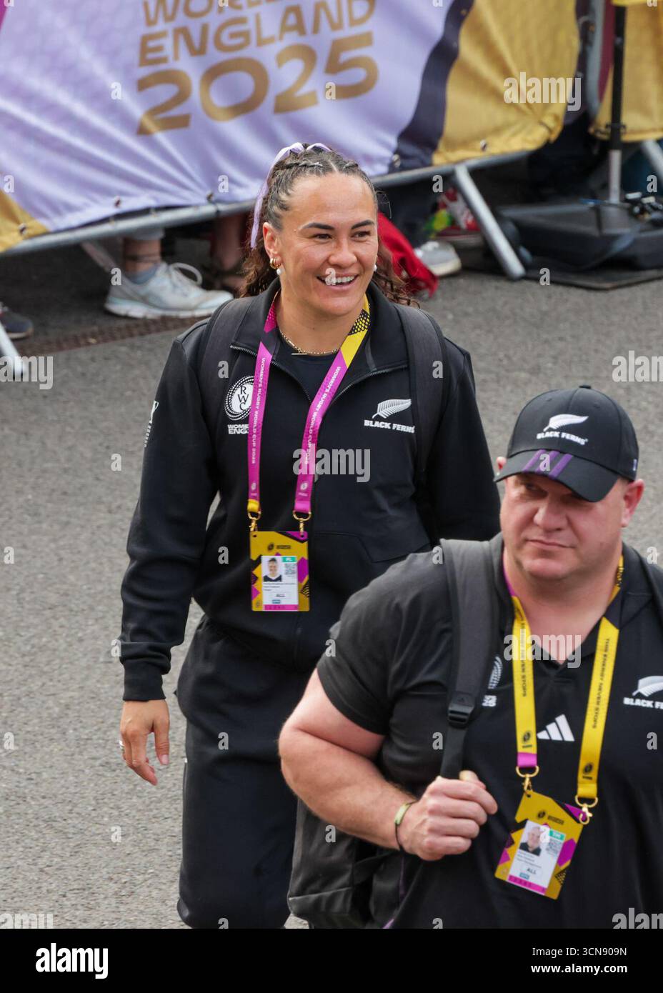 Bristol, Großbritannien. September 2025. Portia Woodman-Wickliffe (NZL) kommt zum Halbfinale-Rugby-Weltmeisterschaftsspiel Neuseeland gegen Kanada im Ashton Gate Stadium. NUR REDAKTIONELLE VERWENDUNG. NICHT FÜR KOMMERZIELLE ZWECKE. Bristol, Großbritannien © ️ Credit: Elsie Kibue/Alamy Live News Stockfoto