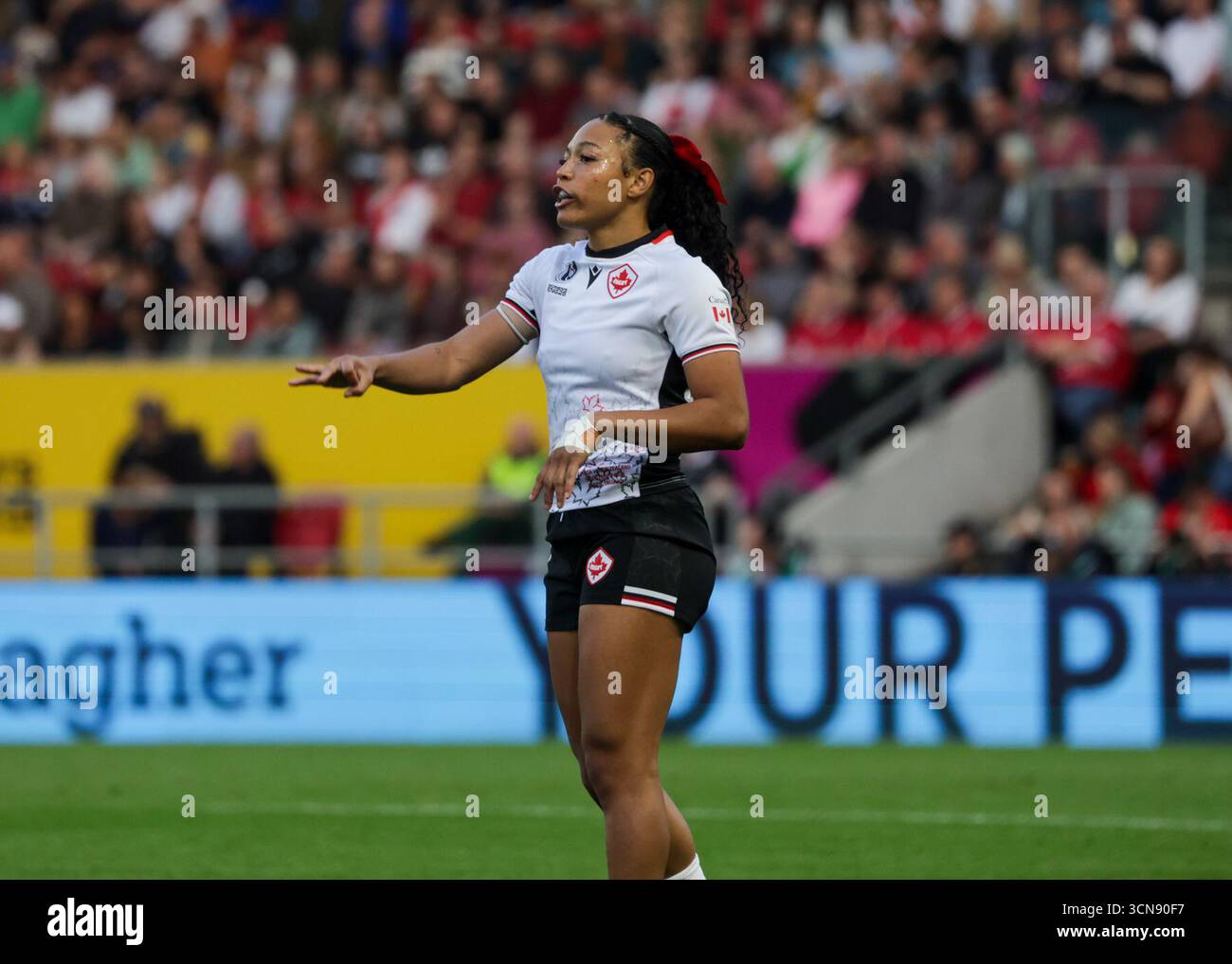 Bristol, Großbritannien. September 2025. Asia Hogan-Rochester (CAN) während des Halbfinalspiels Neuseeland gegen Kanada im Ashton Gate Stadium. NUR REDAKTIONELLE VERWENDUNG. NICHT FÜR KOMMERZIELLE ZWECKE. Bristol, Großbritannien © ️ Credit: Elsie Kibue/Alamy Live News Stockfoto