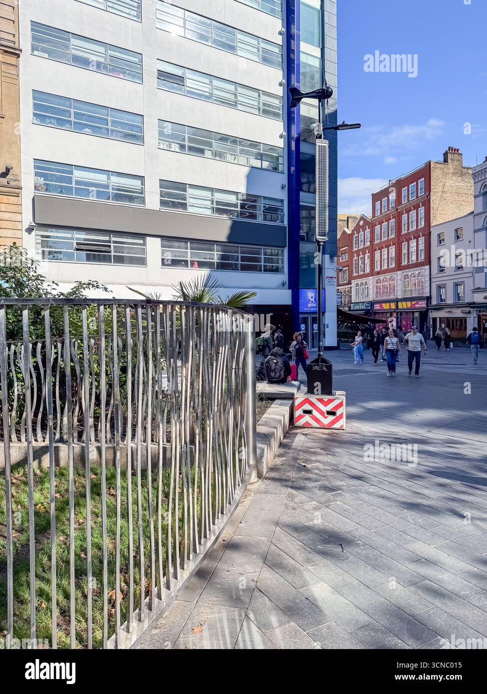 Leicester Square Gardens, London - Smartphone-aufgenommenes Stockfoto