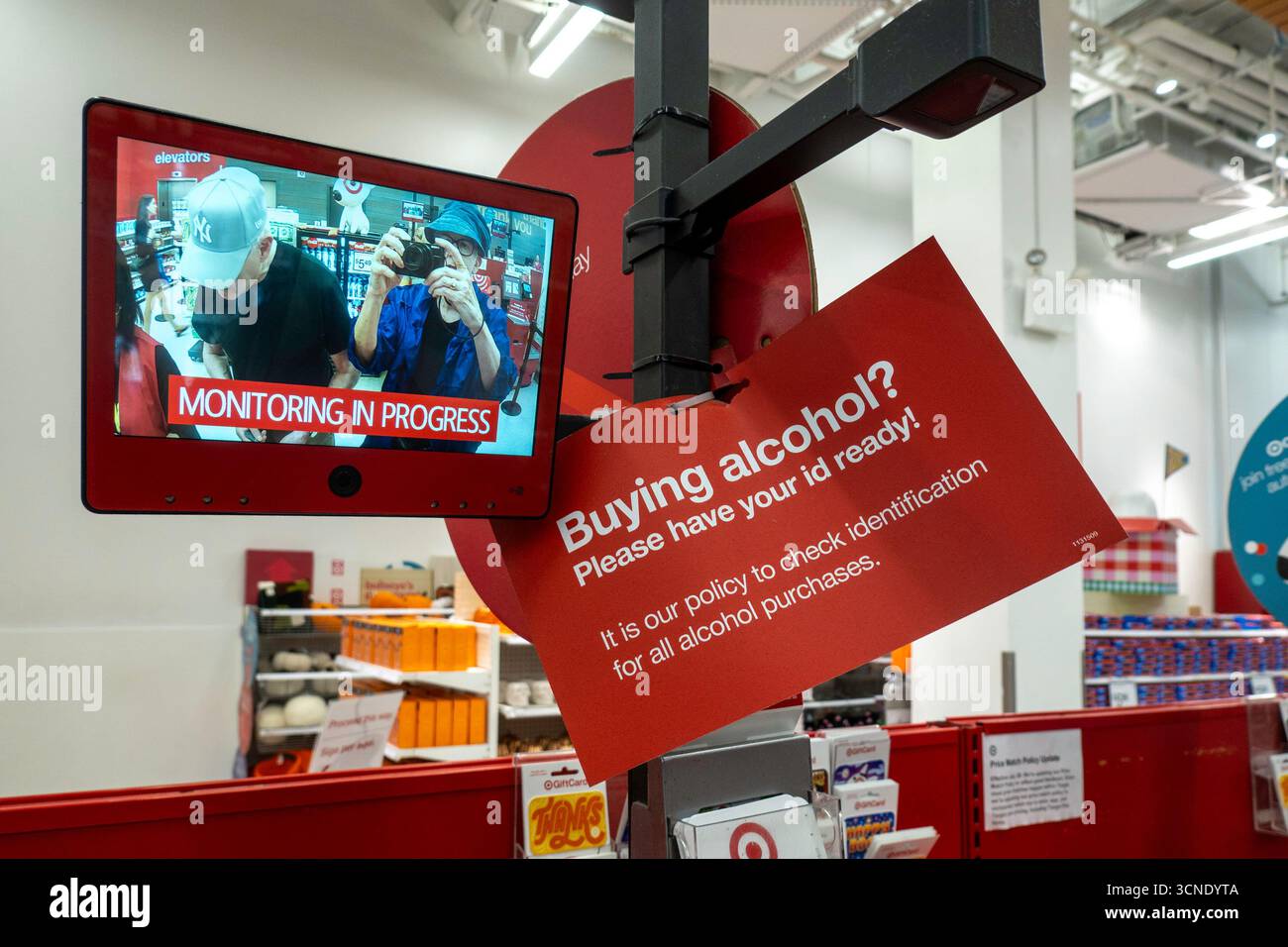 Self-Service-Checkout-Stände, Target Department Store, 2025 New York City, USA Stockfoto