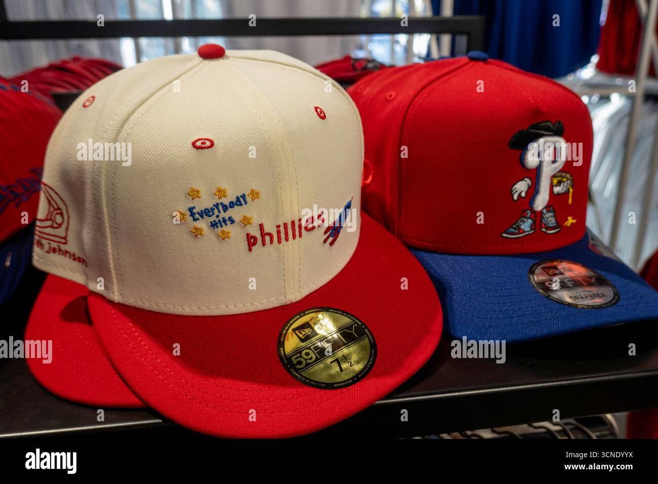 Flagship Store der Major League Baseball im Rockefeller Center, New York City, USA 2025 Stockfoto