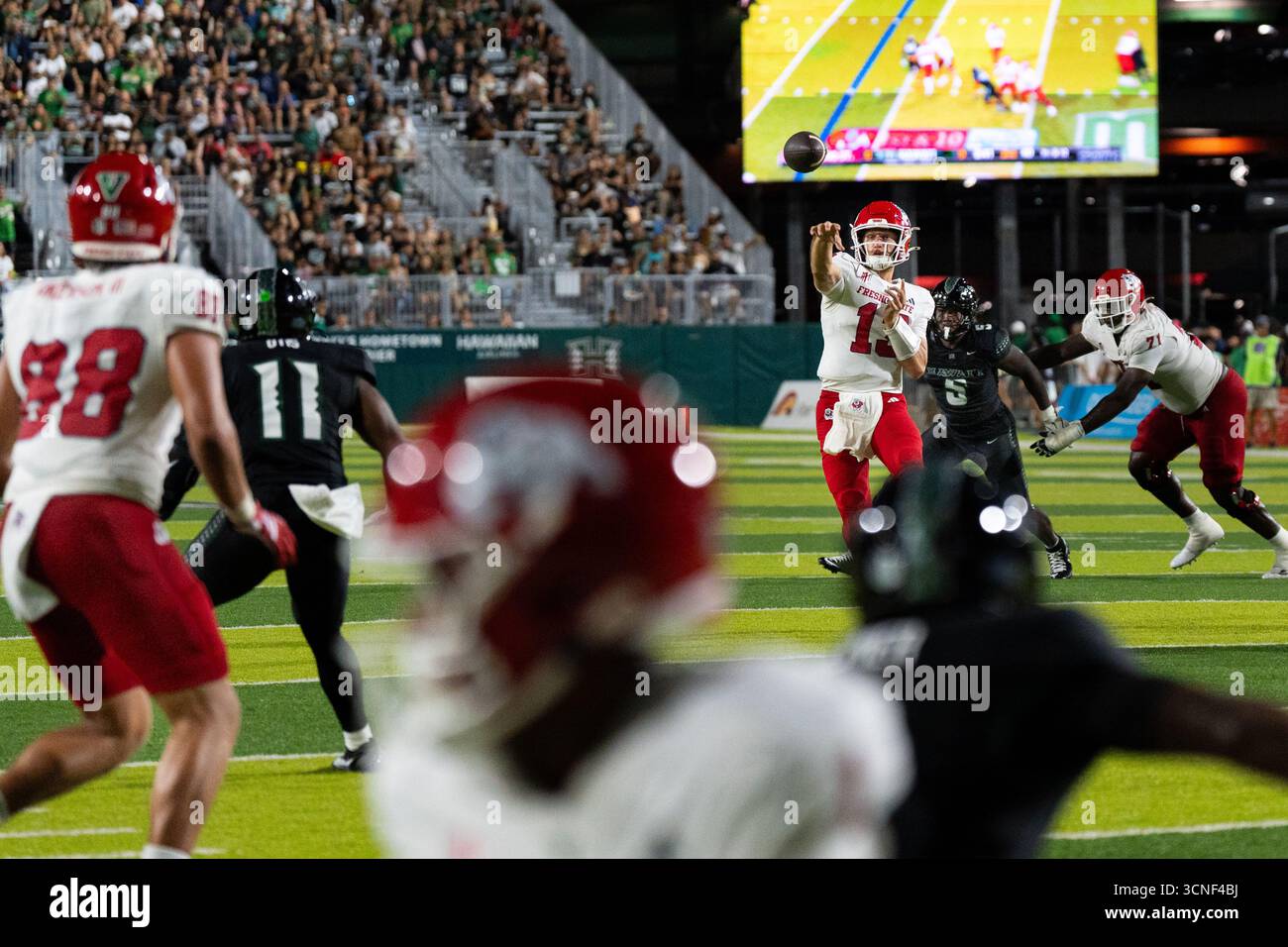 Honolulu, Hawaii, 20. September 2025. Richie Anderson III. Bereitet sich auf den Touchdown-Wurf von Quarterback (88 R) #13 E.J. Warner vor, in Fresno State Bulldogs gewinnen gegen die University of Hawai'i Warriors (23:21). Quelle: Solomon Thompson/Alamy Live News Stockfoto