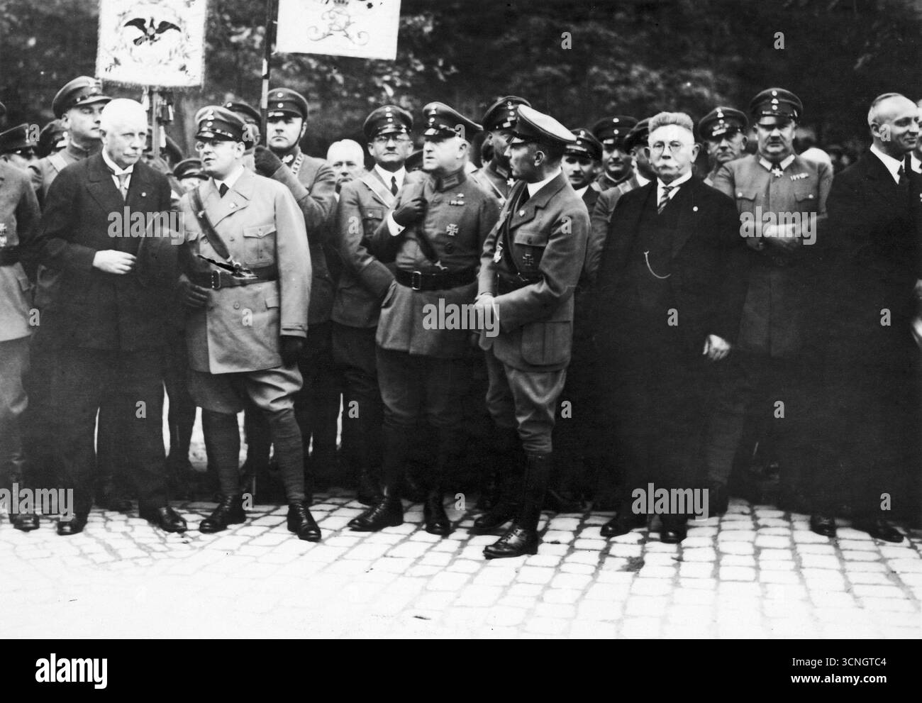 Kongress der deutschen rechten Parteien in Bad Harzburg – der Deutschen Volkspartei (DNVP), der NSDAP (NSDAP) und anderer sympathischer Organisationen, 1931 Stockfoto