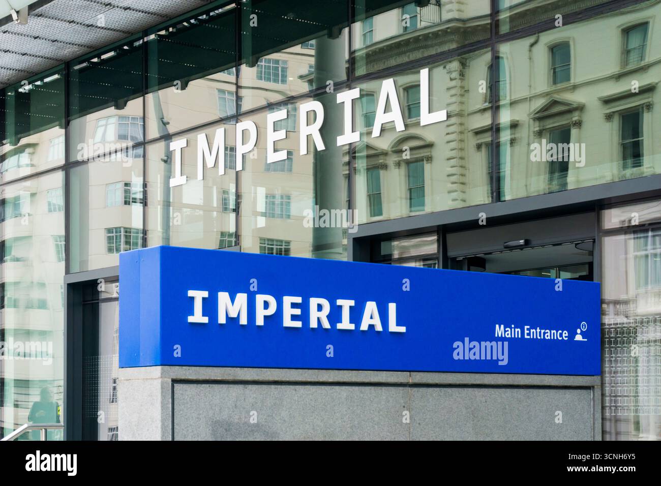 Schild am Eingang zum Imperial College London in South Kensington. Stockfoto