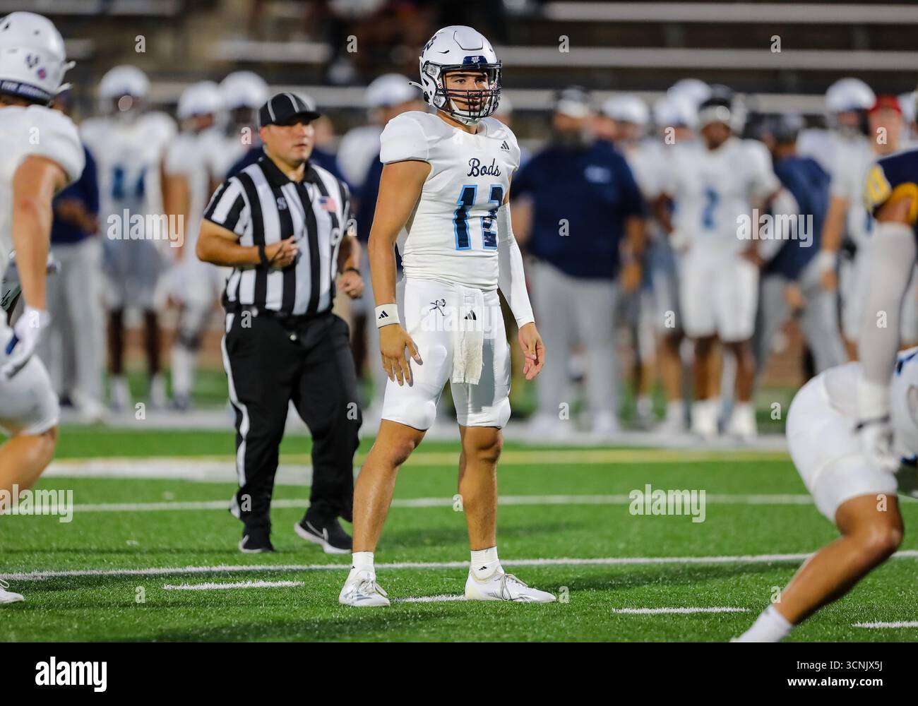 20. September 2025: Washburn Ichabods Quarterback Keller Hurla (12) beobachtet die Verteidigung während der ersten Hälfte des NCAA Football-Spiels zwischen der Washburn University und der University of Central Oklahoma im Chad Richison Stadium in Edmond, OK. Ron Lane/CSM Stockfoto
